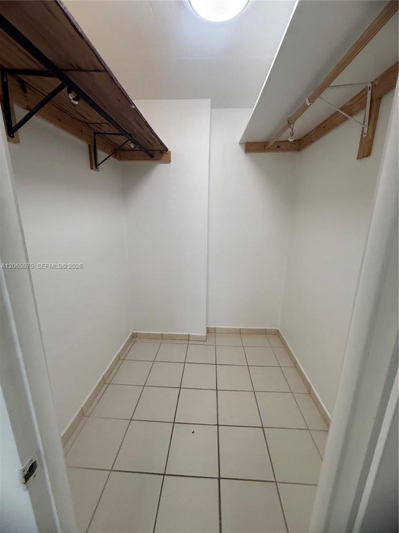 5201 NW 7th St , Unit 202, Miami, FL 33126 Photo