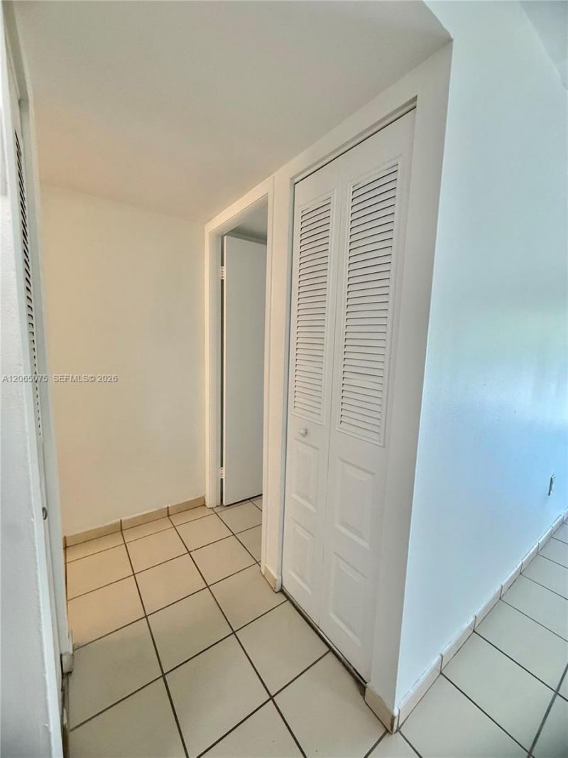 5201 NW 7th St , Unit 202, Miami, FL 33126 Photo