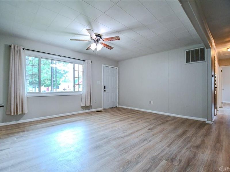 5916 Mayville Drive, Riverside, OH 45432 Photo 4