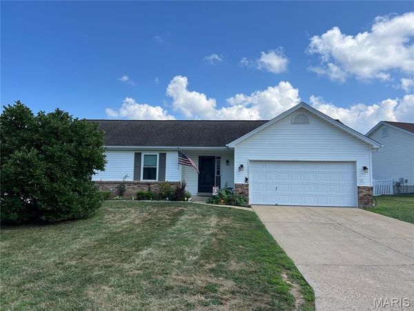10 Santa Fe Trail Court , St Peters, MO 63376
