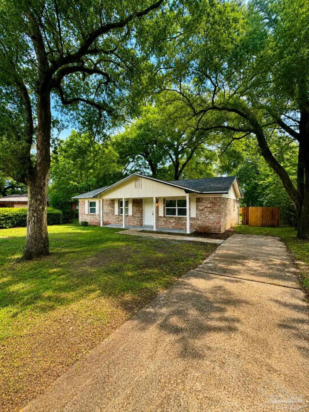 6250 Luther St, Pensacola, FL 32503 Main Photo