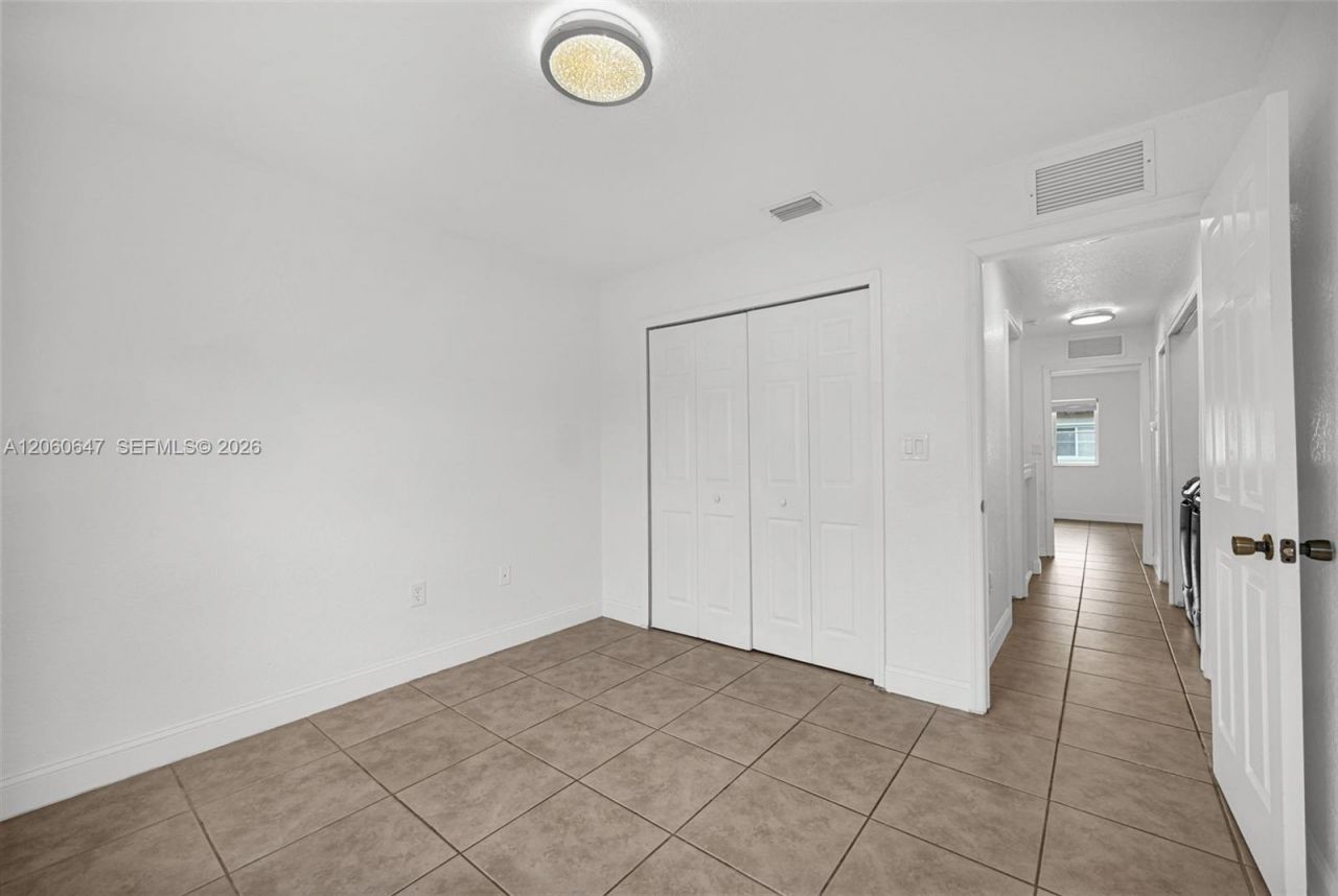 8885 SW 221st Ter, Cutler Bay, FL 33190 Photo