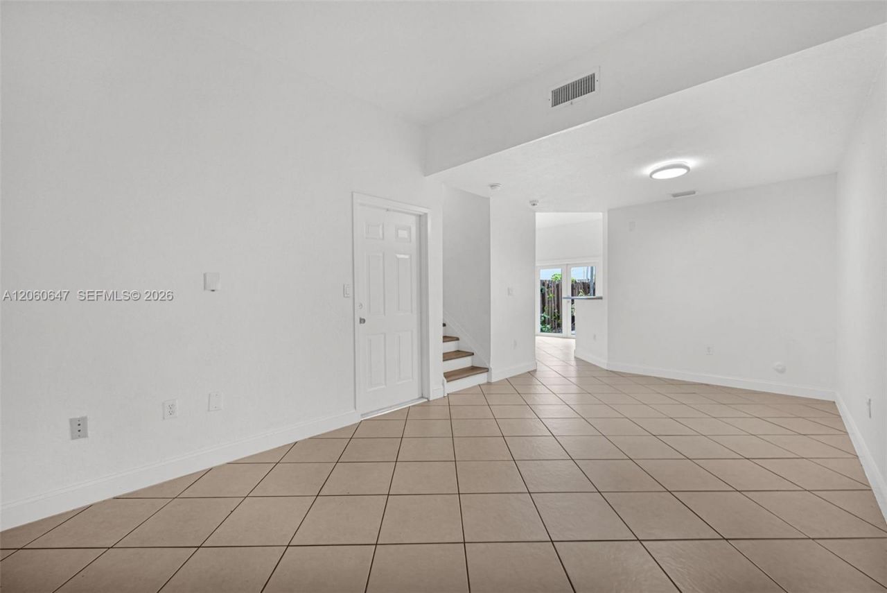 8885 SW 221st Ter, Cutler Bay, FL 33190 Photo