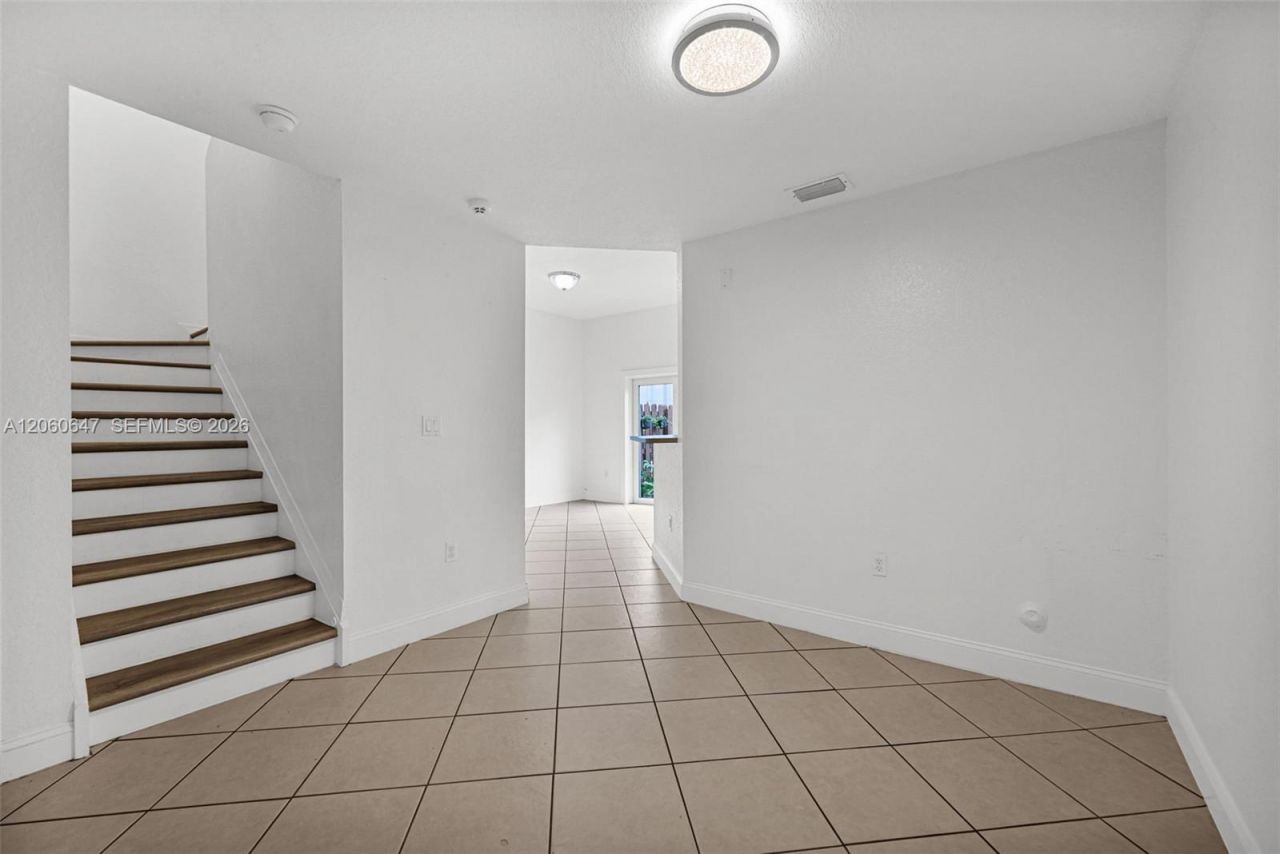 8885 SW 221st Ter, Cutler Bay, FL 33190 Photo
