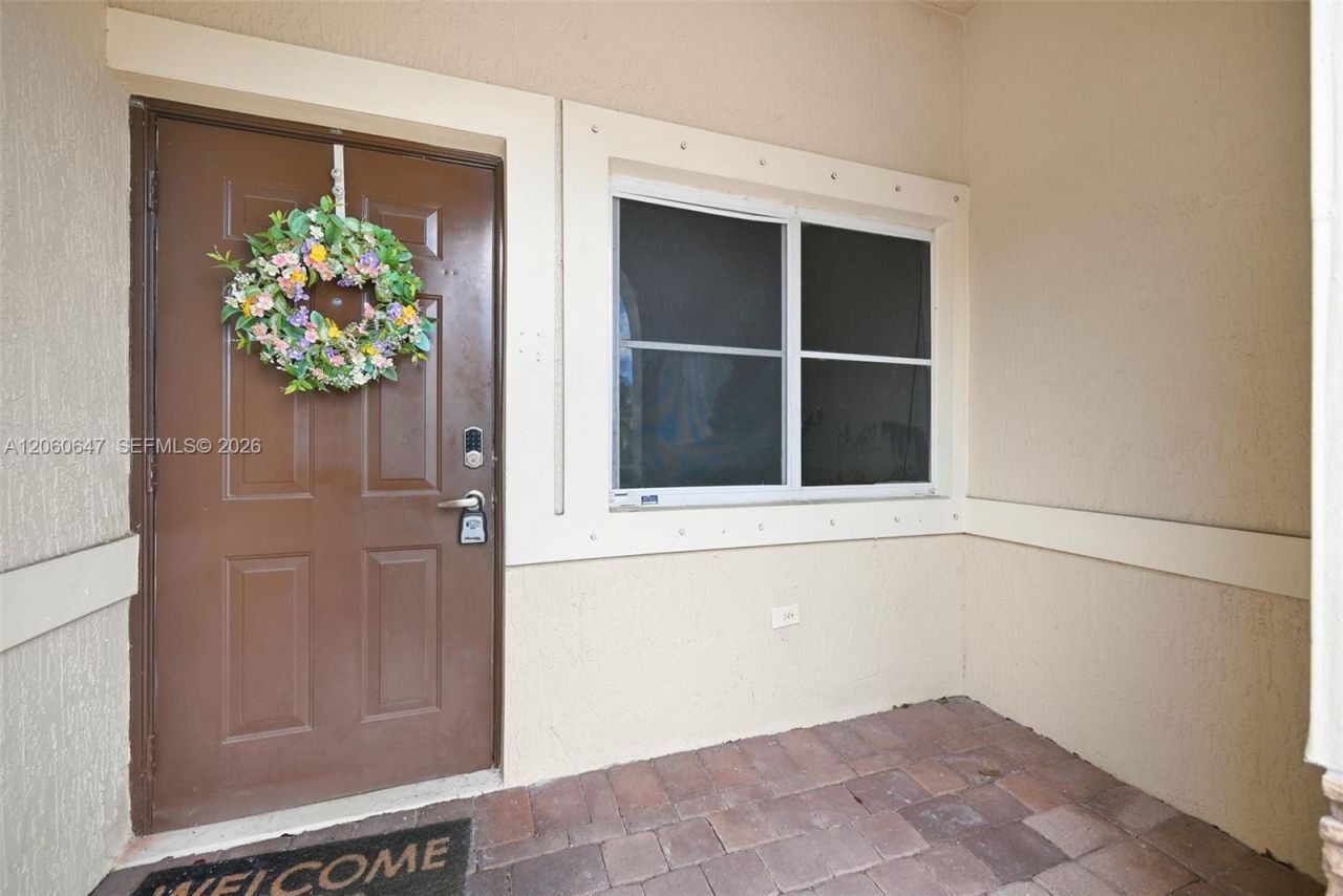 8885 SW 221st Ter, Cutler Bay, FL 33190 Photo
