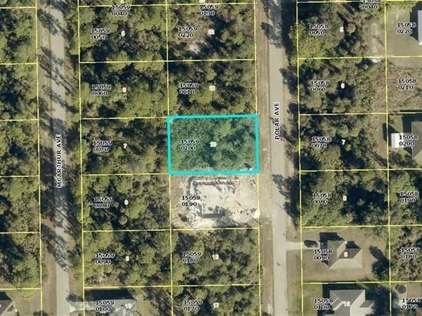 2013 Polar AVE , ALVA, FL 33920