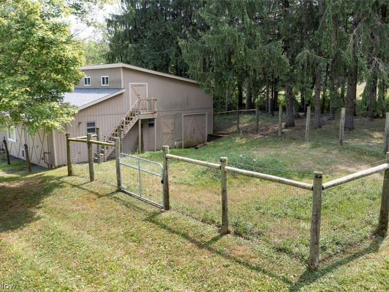 3090 Sourek Road, Akron, OH 44333 Photo 4