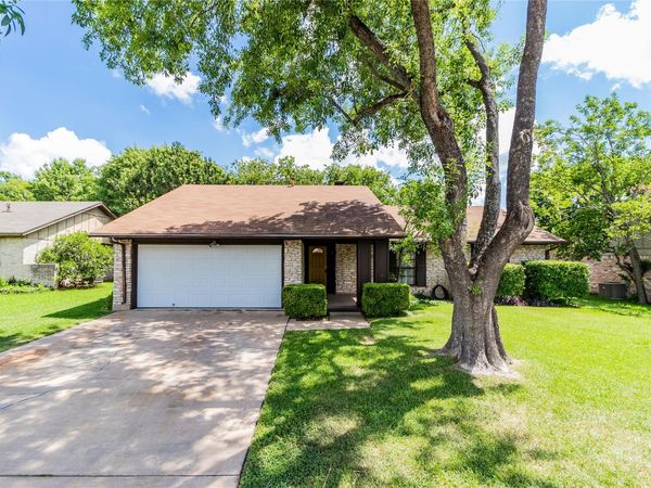 906 Red Cliff DR, Austin, TX 78758