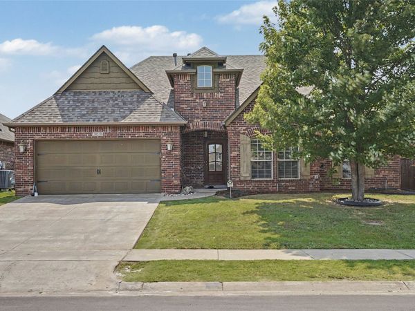 20570 E 32nd Place S, Broken Arrow, OK 74014