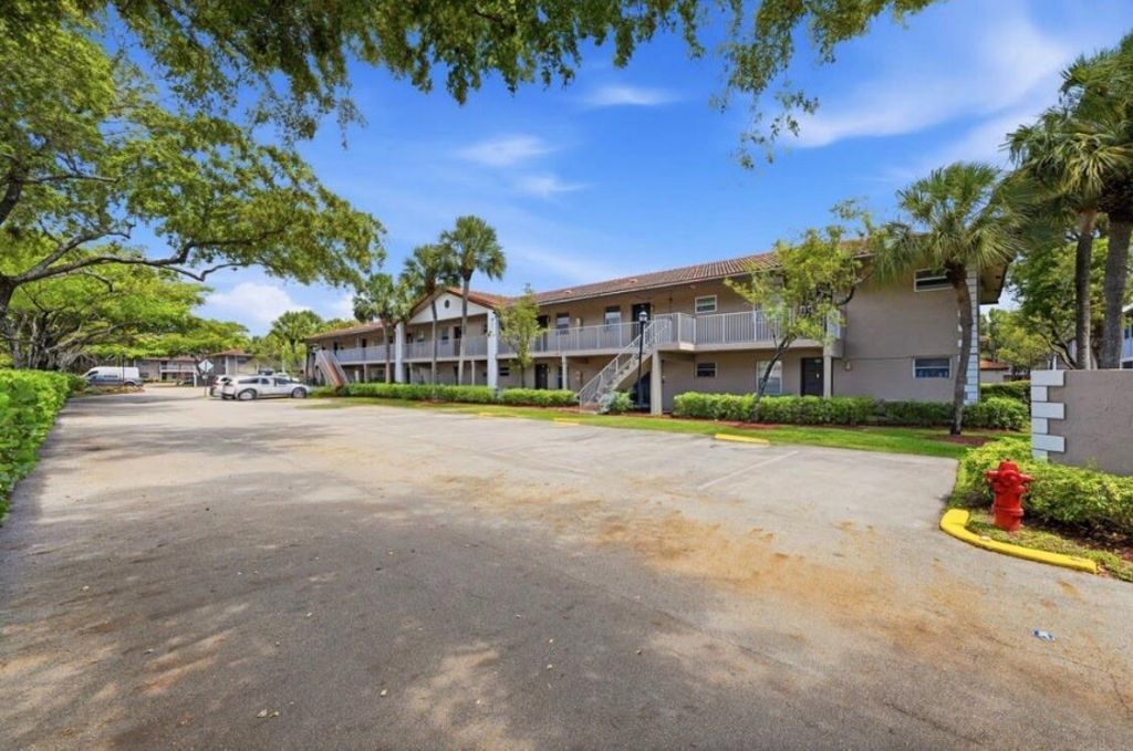 8820 Royal Palm Boulevard, Unit 104, Coral Springs, FL 33065 Photo