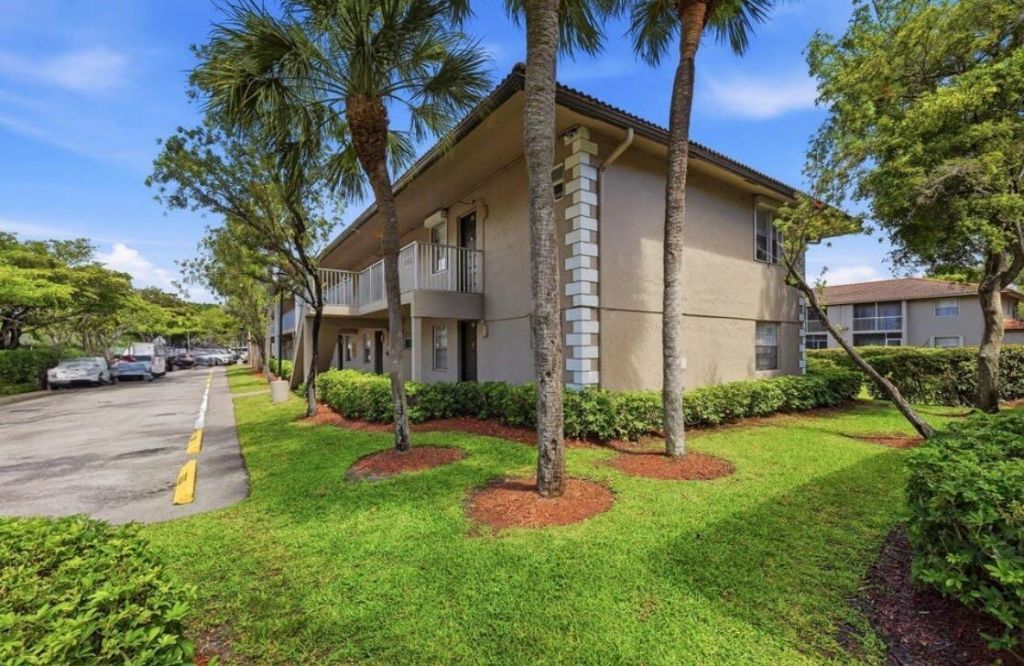 8820 Royal Palm Boulevard, Unit 104, Coral Springs, FL 33065 Photo