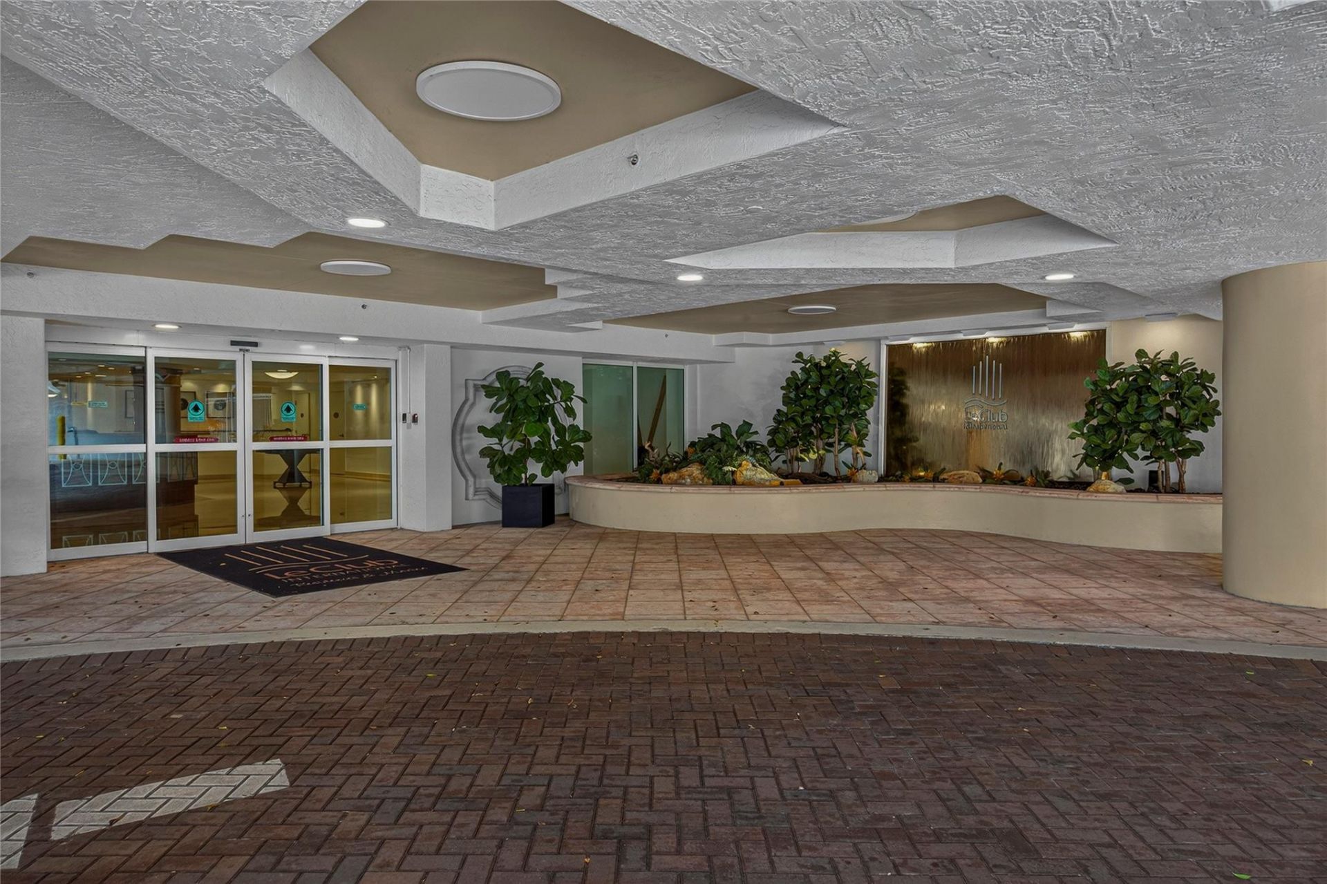 2845 NE 9th Street, Unit 806, Fort Lauderdale, FL 33304 Photo