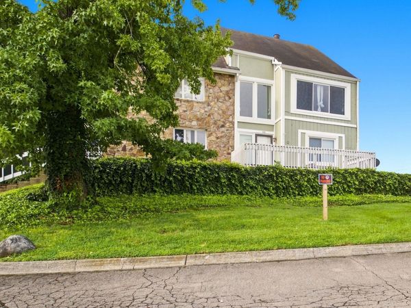 200 Raintree Dr , Hermitage, TN 37076