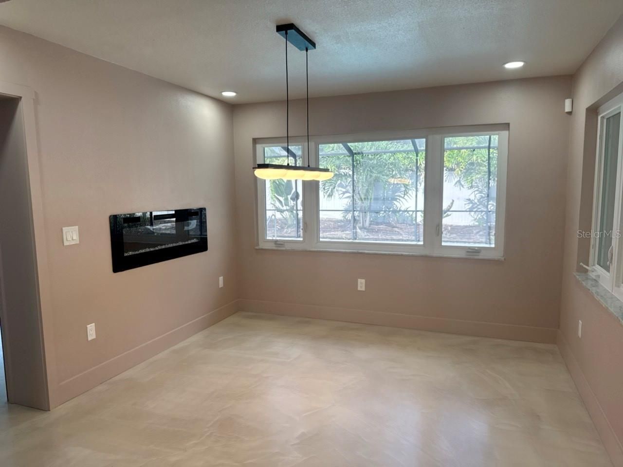 3197 Walnut Street Ne, Saint Petersburg, FL 33704 Photo