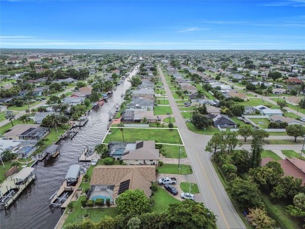 2328 SE 15 Terr , Cape Coral, FL 33990