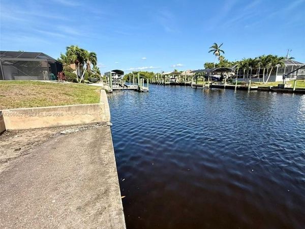 2328 SE 15 Terr , Cape Coral, FL 33990
