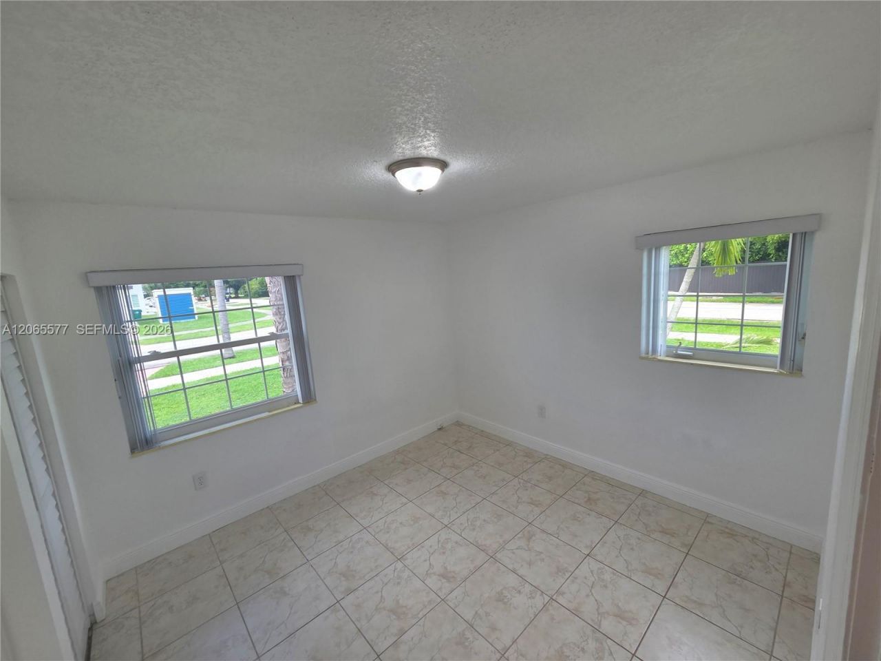 10500 SW 30th St, Miami, FL 33165 Photo