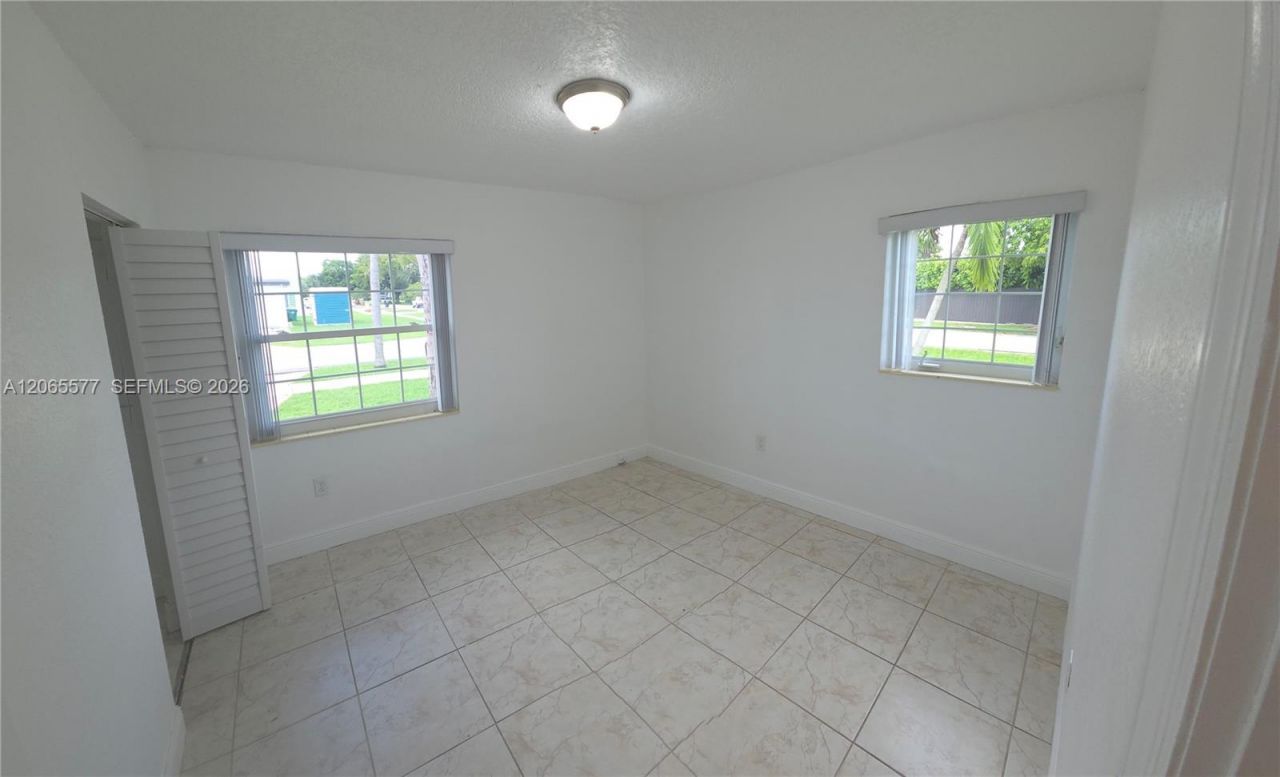 10500 SW 30th St, Miami, FL 33165 Photo