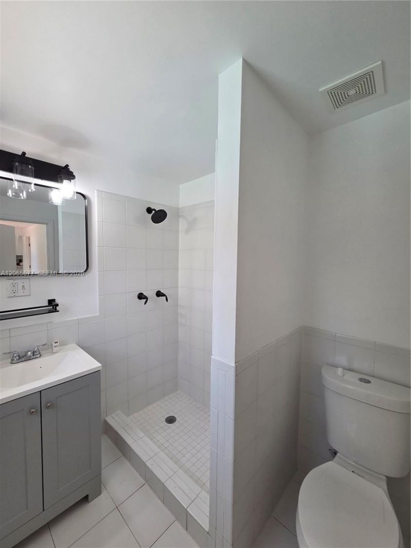 10500 SW 30th St, Miami, FL 33165 Photo