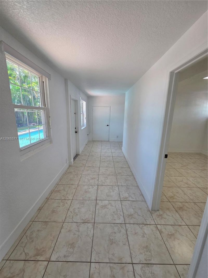 10500 SW 30th St, Miami, FL 33165 Photo