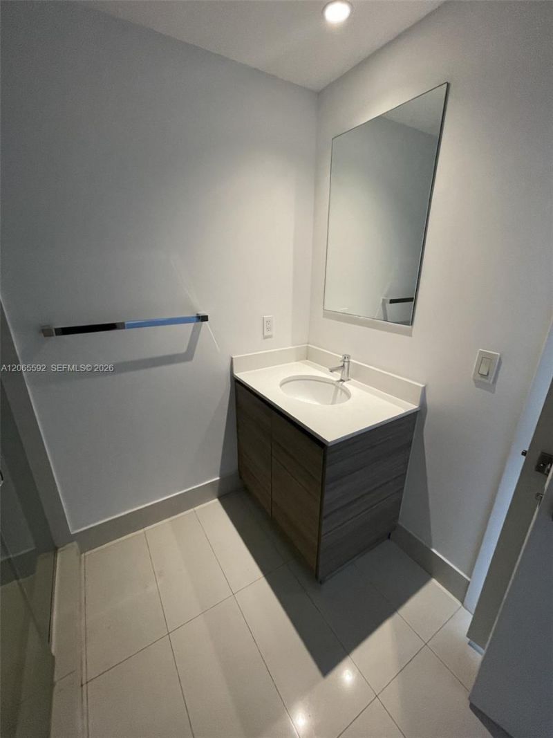 121 NE 34th St, Unit 1810, Miami, FL 33137 Photo