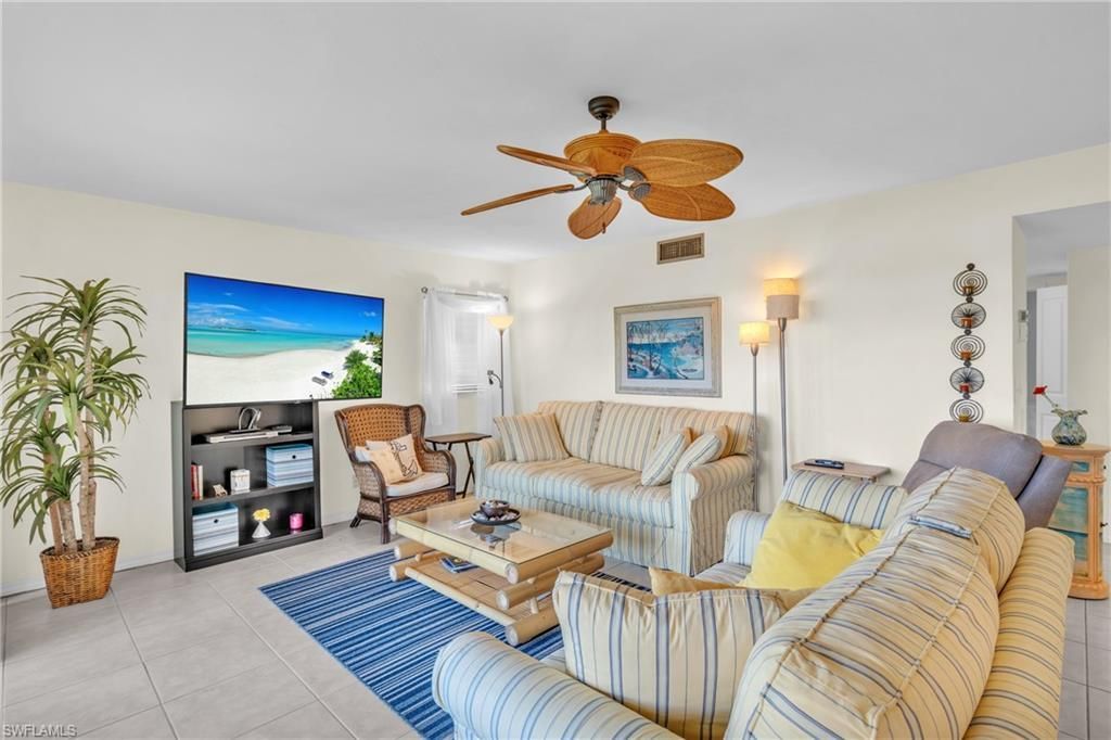 601 Beachwalk Cir, Unit 101, Naples, FL 34108 Photo