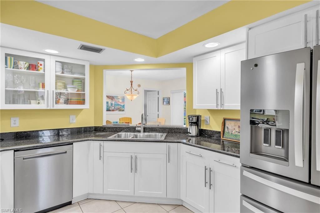 601 Beachwalk Cir, Unit 101, Naples, FL 34108 Photo
