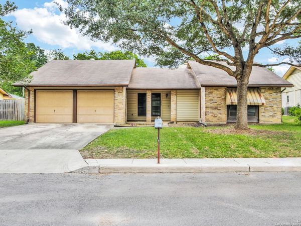 302 GATEWAY ST, Converse, TX 78109