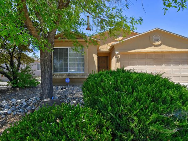 6863 Candelia Avenue NW, Albuquerque, NM 87114