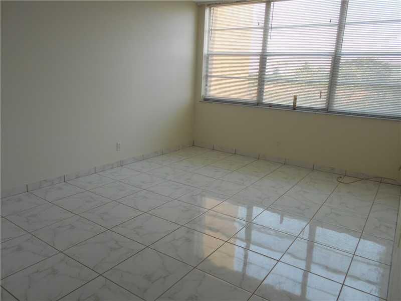 2731 Taft Street, Unit 309, Hollywood, FL 33020 Photo