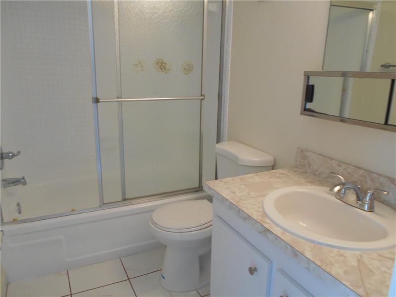 2731 Taft Street, Unit 309, Hollywood, FL 33020 Photo
