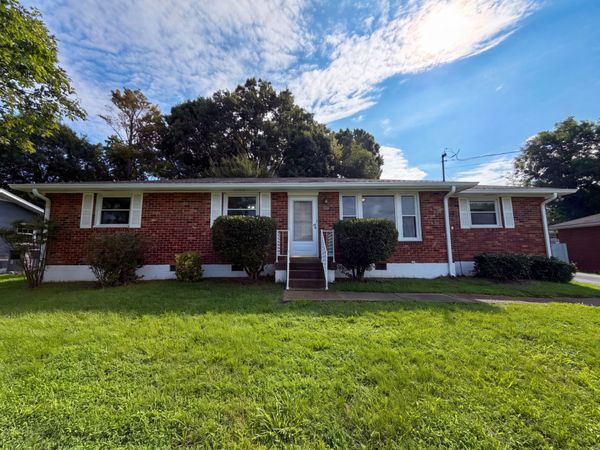 213 Bonnaridge Dr , Hermitage, TN 37076