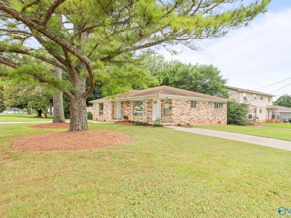 901 Stevens Court NE, Huntsville, AL 35801