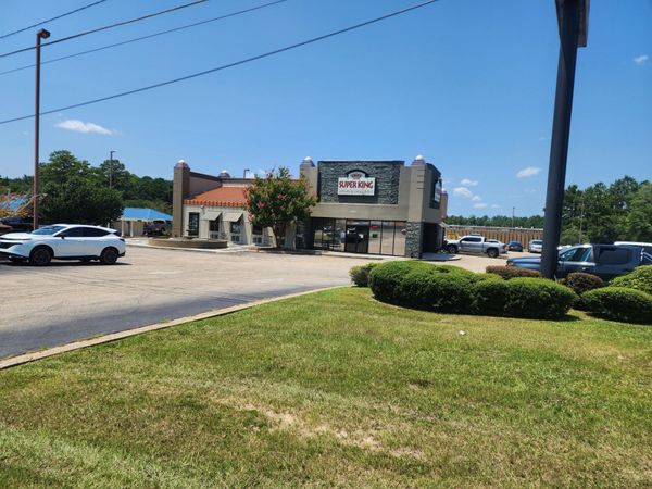 4591 Hardy St., Hattiesburg, MS 39402