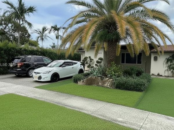 6550 SW 8th St , Pembroke Pines, FL 33023