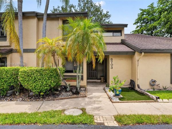 8703 Cleary Blvd, Plantation, FL 33324