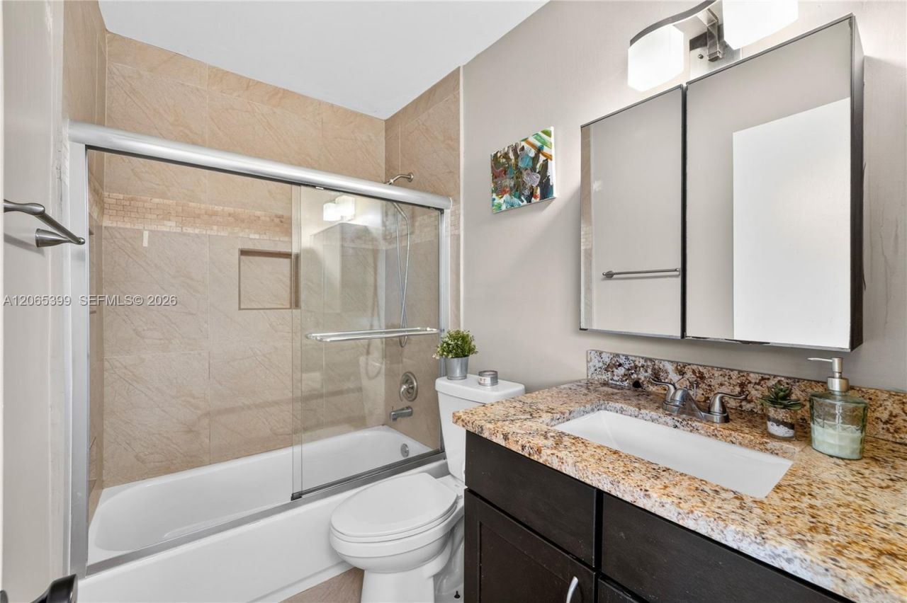 8703 Cleary Blvd, Plantation, FL 33324 Photo