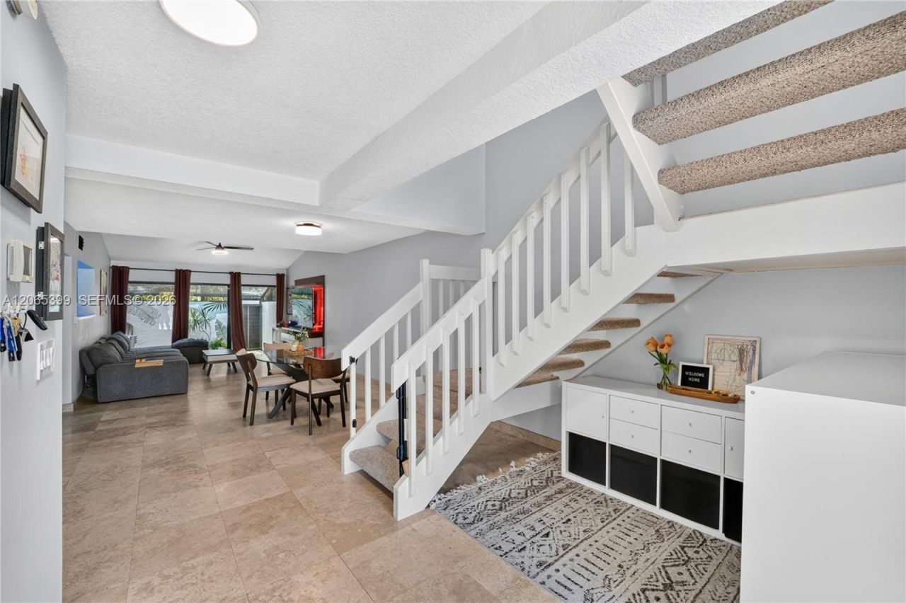 8703 Cleary Blvd, Plantation, FL 33324 Photo
