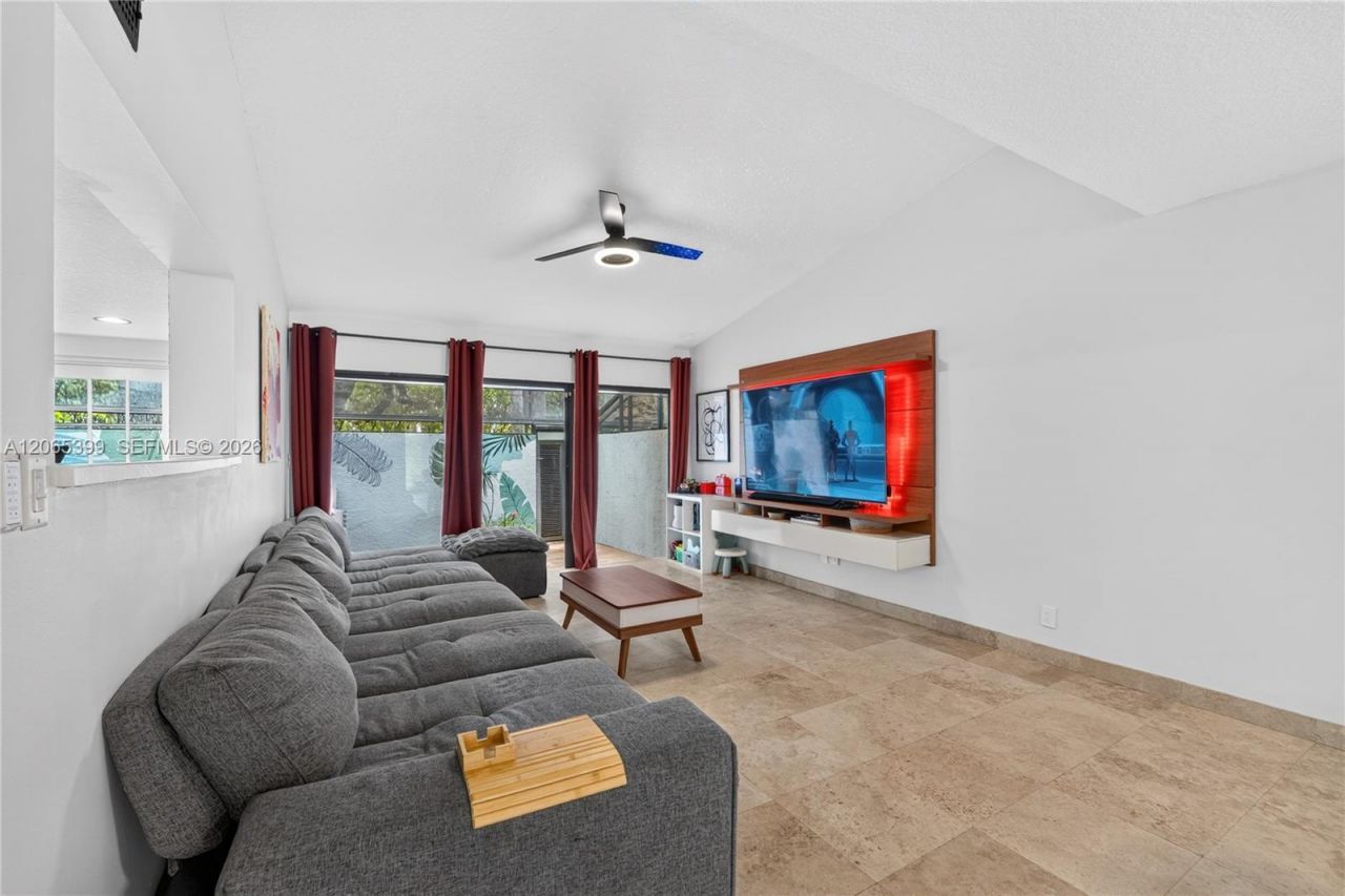 8703 Cleary Blvd, Plantation, FL 33324 Photo