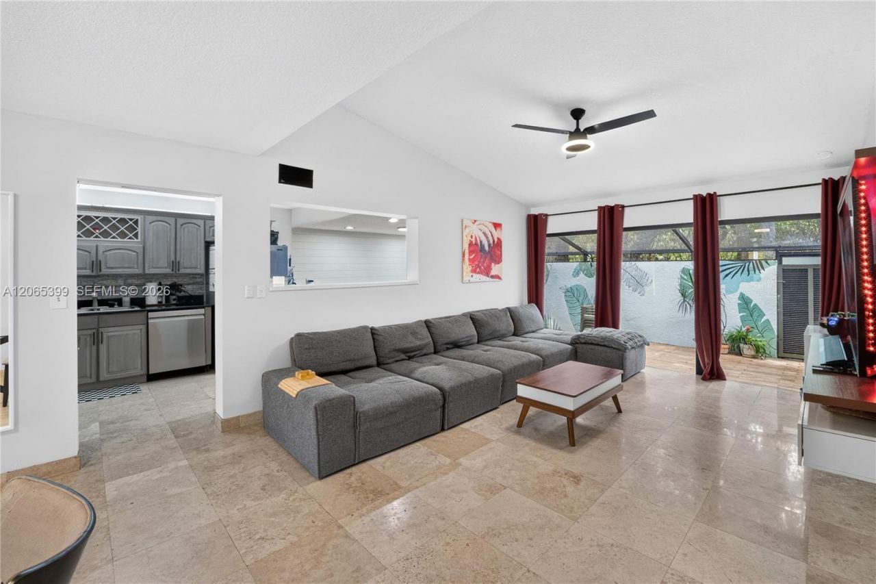 8703 Cleary Blvd, Plantation, FL 33324 Photo