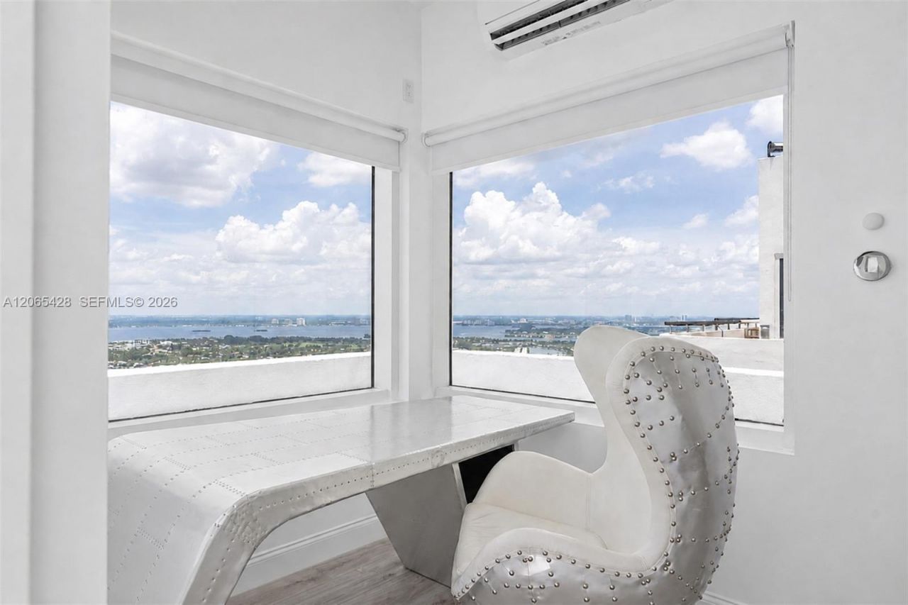 6365 Collins Ave, Unit TS-07, Miami Beach, FL 33141 Photo
