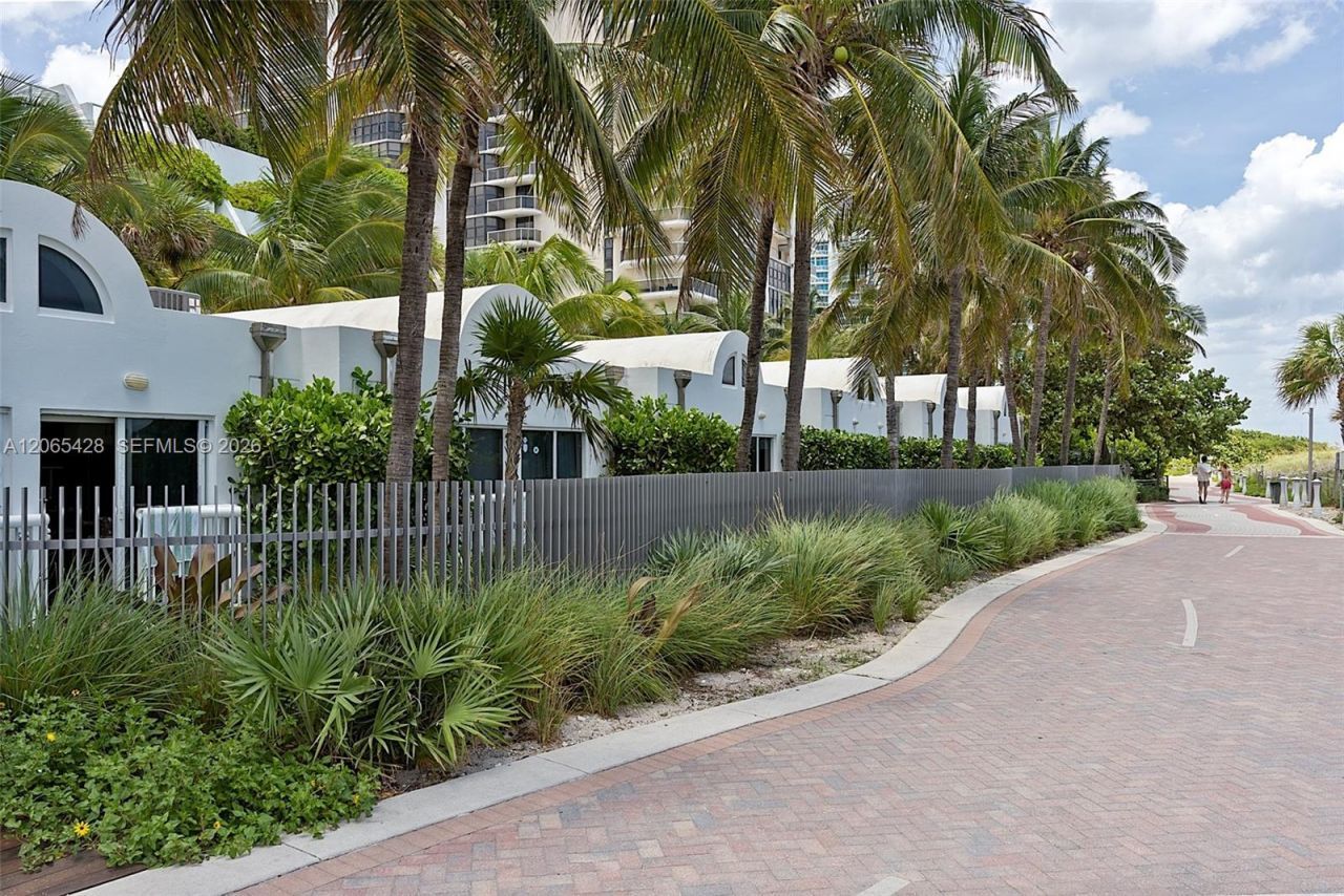 6365 Collins Ave, Unit TS-07, Miami Beach, FL 33141 Photo