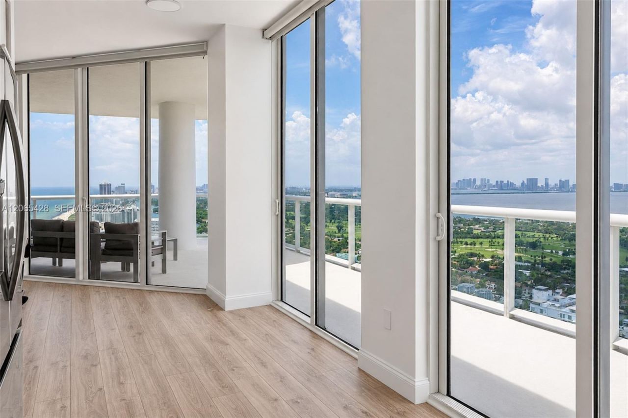 6365 Collins Ave, Unit TS-07, Miami Beach, FL 33141 Photo