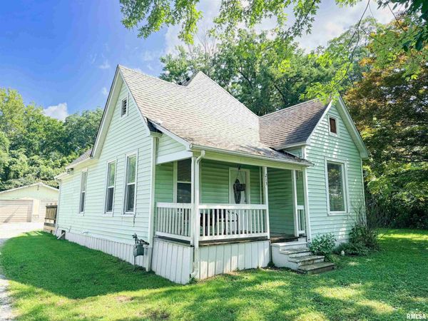 213 E Heacock Street, Jonesboro, IL 62952