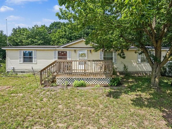 5847 W Austrian Pine Lane, Grant, MI 49327