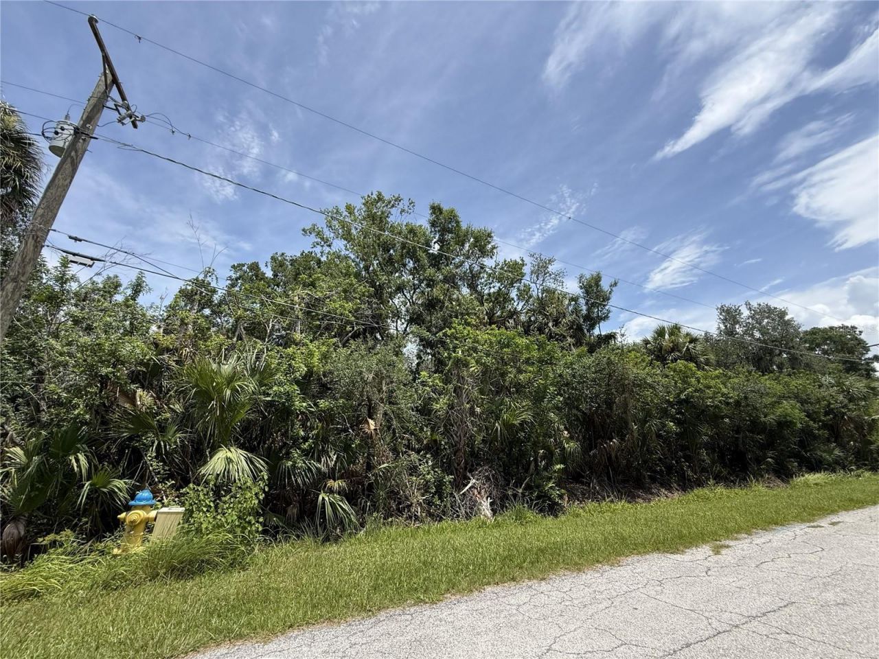 5997 Kracker Avenue, Gibsonton, FL 33534 Photo