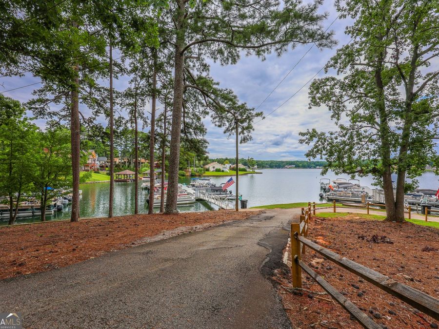 Property Image 100