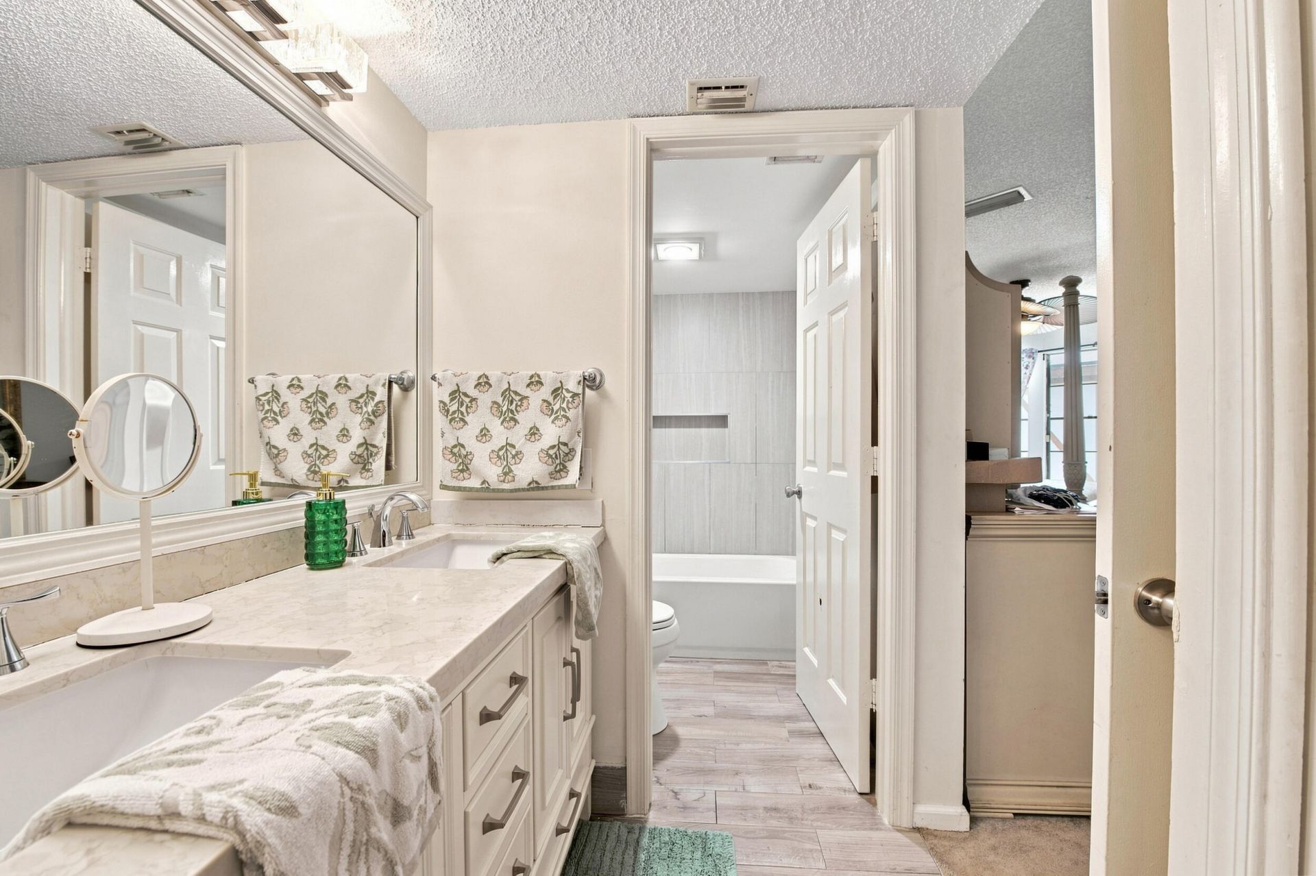 126 Weybridge Circle, Unit B, Royal Palm Beach, FL 33411 Photo