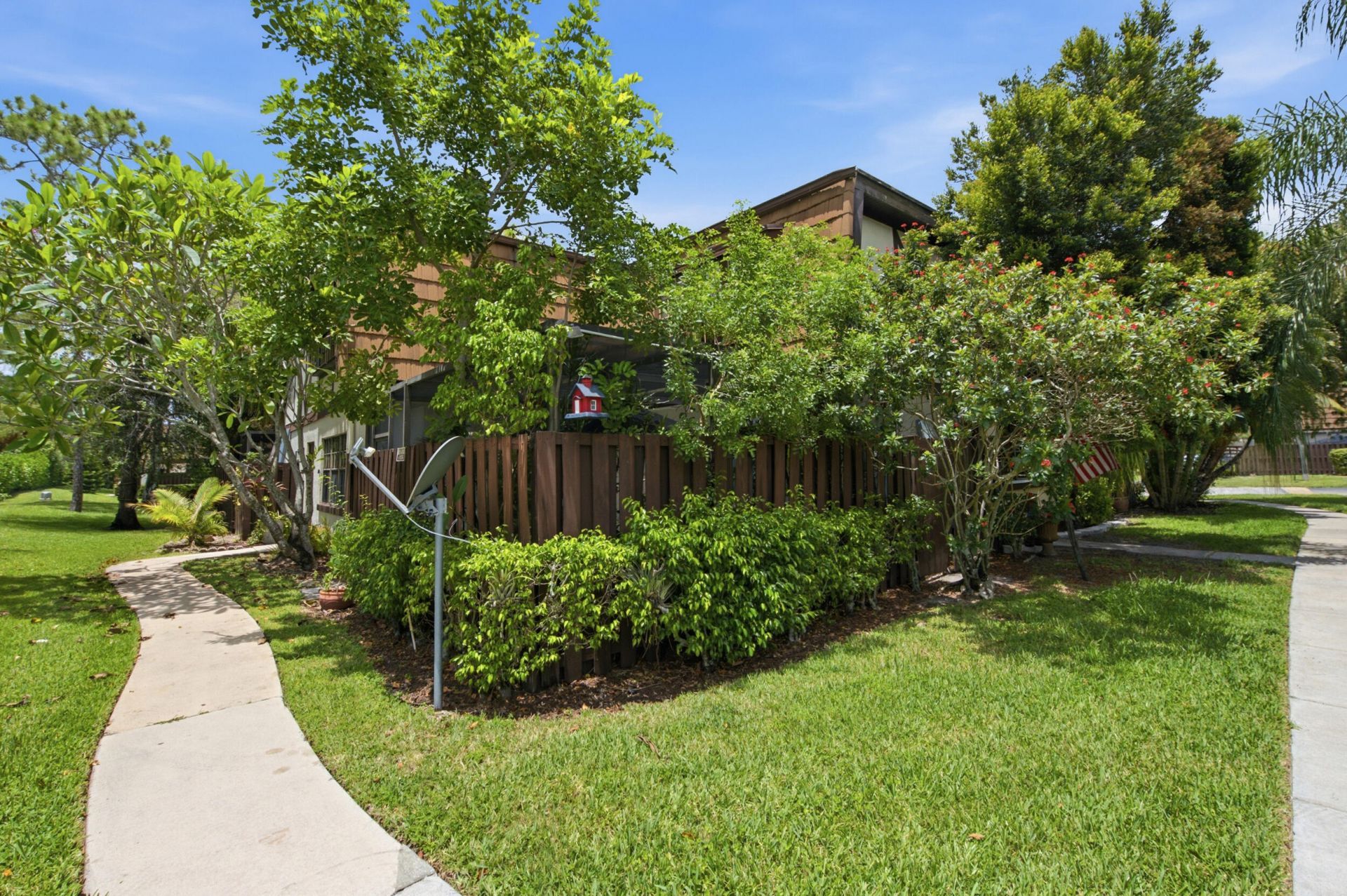126 Weybridge Circle, Unit B, Royal Palm Beach, FL 33411 Photo