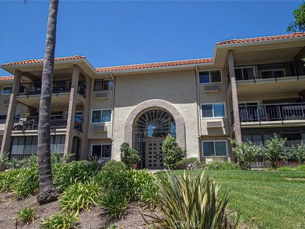 3241 San Amadeo, Unit 3C, Laguna Woods, CA 92637